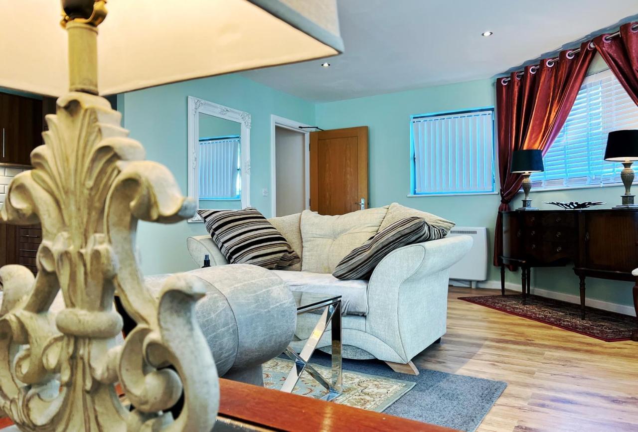 Ferienwohnung Retro Seaside Apt With Patio Swansea Exterior foto