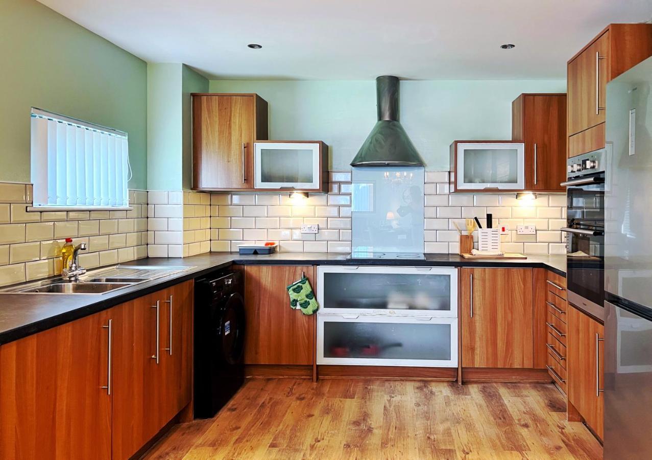 Ferienwohnung Retro Seaside Apt With Patio Swansea Exterior foto